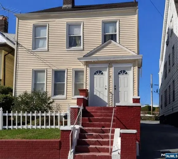 16 Oraton Street, Newark, NJ 07104