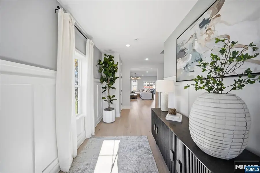 14 Melbourne Drive, Oakland, NJ 07436 - #2