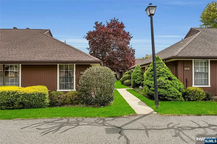 22-1 Tamaron Drive, Waldwick, NJ 07463 - #3