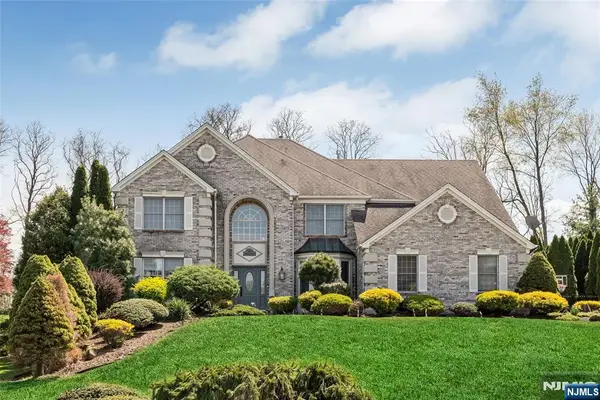 18 Renshaw Drive, Montville Township, NJ 07045
