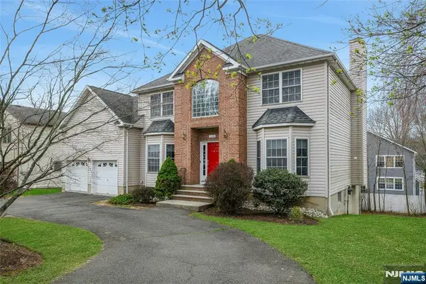 123 Livingston Avenue, Livingston, NJ 07039