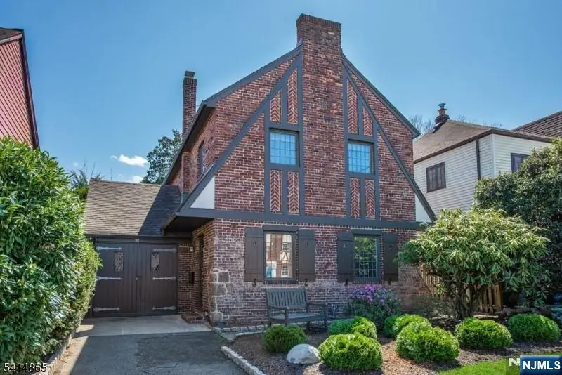 31 Windsor Road, Clifton, NJ 07012 - #1