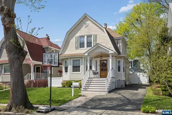 36 Hasbrouck Place, Rutherford, NJ 07070