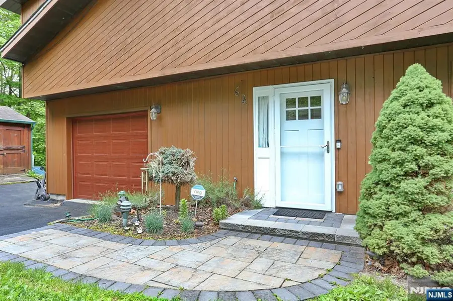 64 Larchmont Drive, West Milford, NJ 07421 - #3