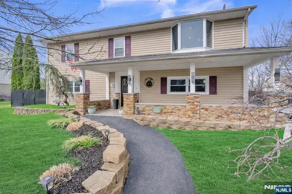 85 Larsen Road, West Milford, NJ 07480