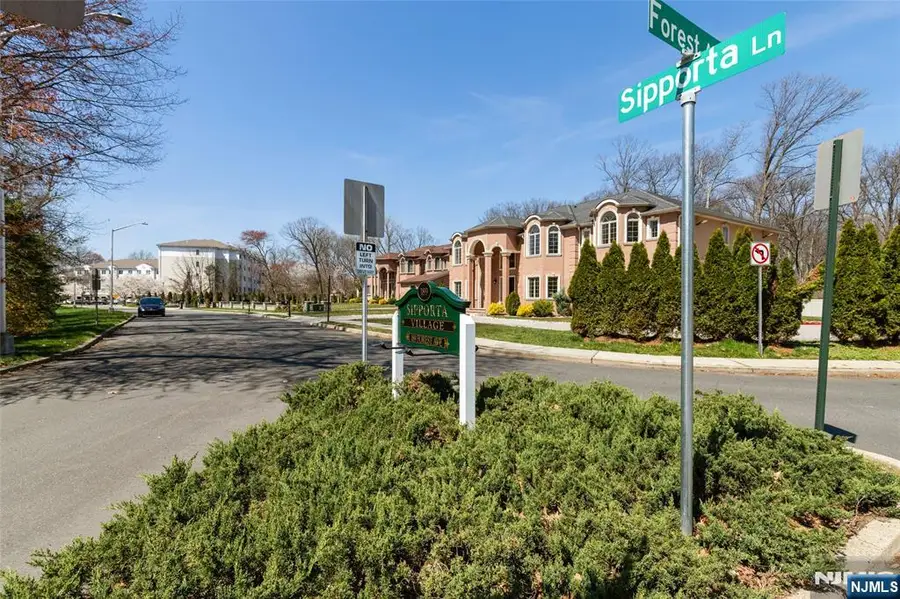 189 Forest Avenue 108, Paramus, NJ 07652 - #3