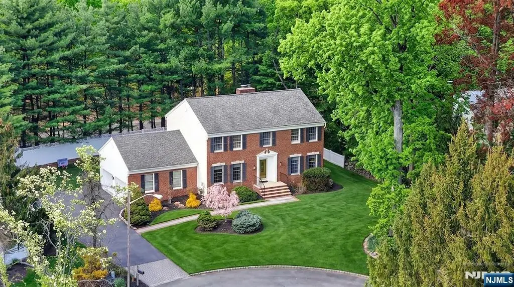 18 Stonewall Court, Mahwah, NJ 07430 - #1