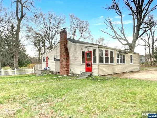 310 Boulevard Drive, Wayne, NJ 07470