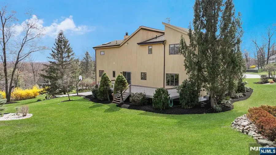 17 Sherbrooke Drive, Lincoln Park, NJ 07035 - #3