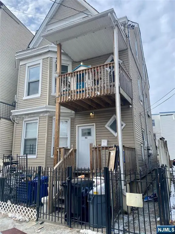 426 18th Street, Paterson, NJ 07524