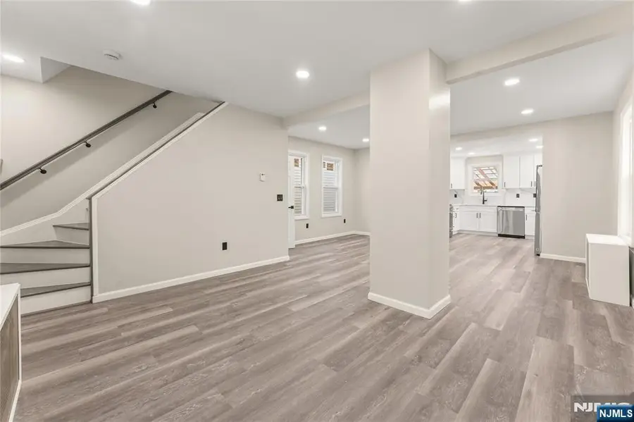 272 Burgess Place, Clifton, NJ 07011 - #3