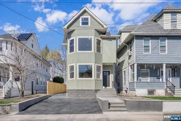 249 Hillside Avenue, Leonia, NJ 07605