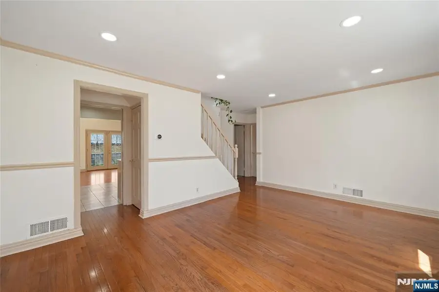 22 Cottage Lane, Clifton, NJ 07012 - #2