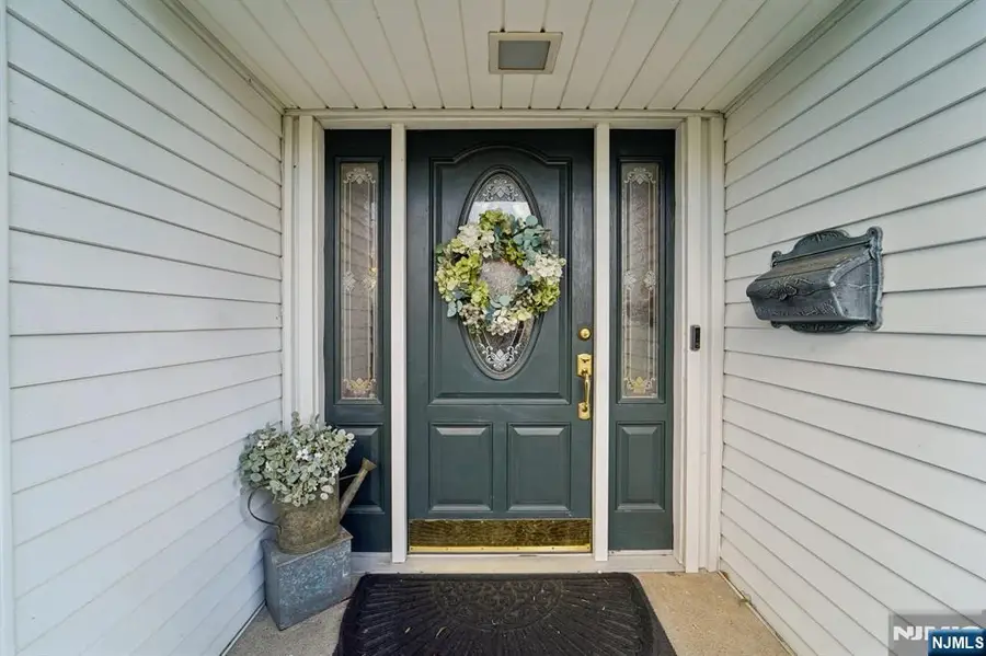 15 Ella Lane, Preakness, NJ 07470 - #2