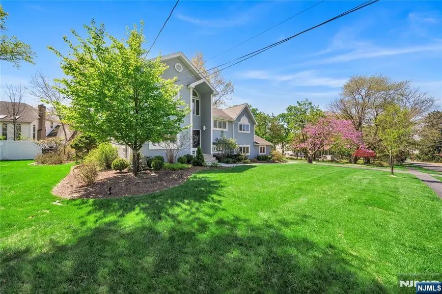 1 Collins Avenue, Closter, NJ 07624 - #3