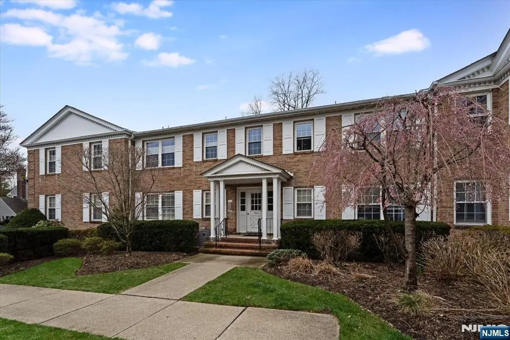 364 E Ridgewood Avenue 6, Ridgewood, NJ 07450 - #1