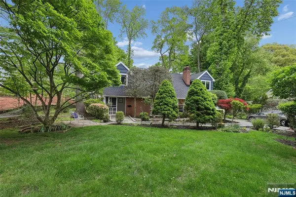 169 W Clinton Avenue, Tenafly, NJ 07670