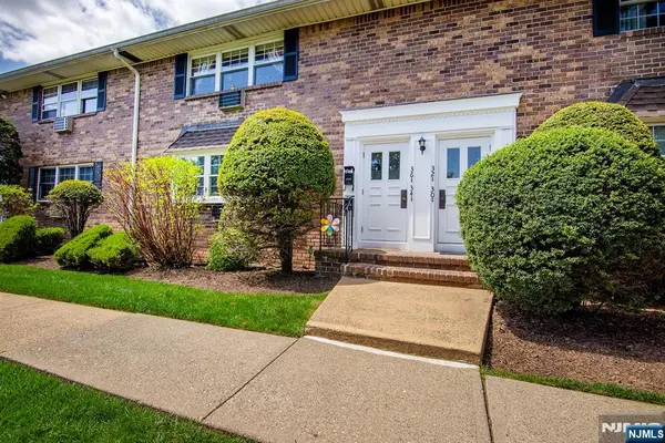 30 E Maple, Teaneck, NJ 07666