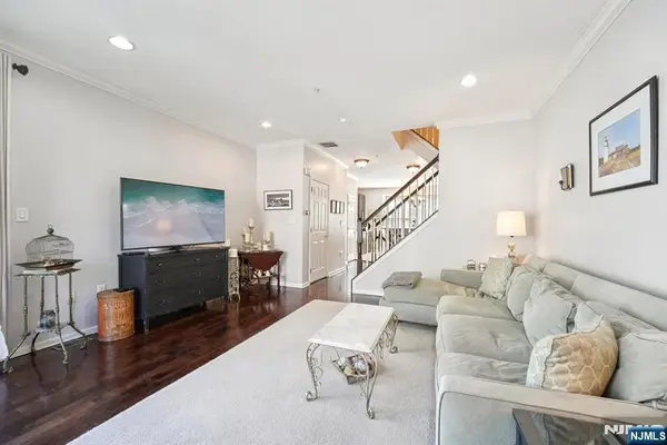 428 Newburgh Court, West New York, NJ 07093