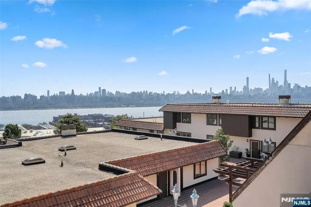 300 Gorge Road 58, Cliffside Park, NJ 07010 - #1