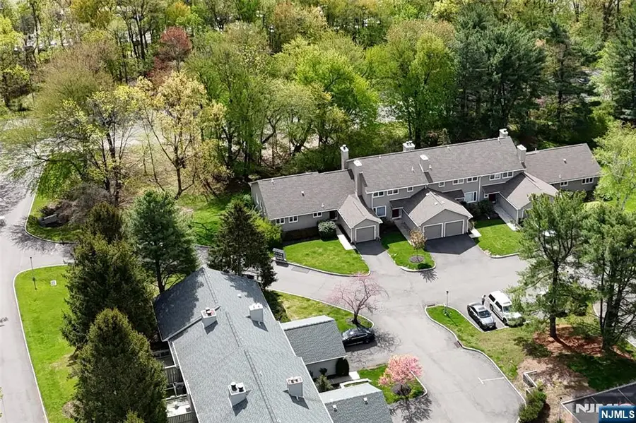 9 Parsons Court, Mahwah, NJ 07430 - #3