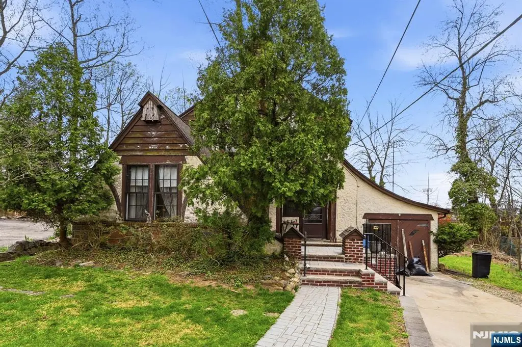 192 Kings Court, Teaneck, NJ 07666 - #1