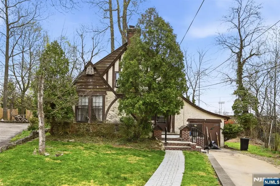 192 Kings Court, Teaneck, NJ 07666 - #2