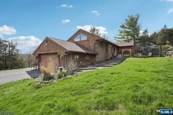 5 Bucky Lane, Vernon, NJ 07462