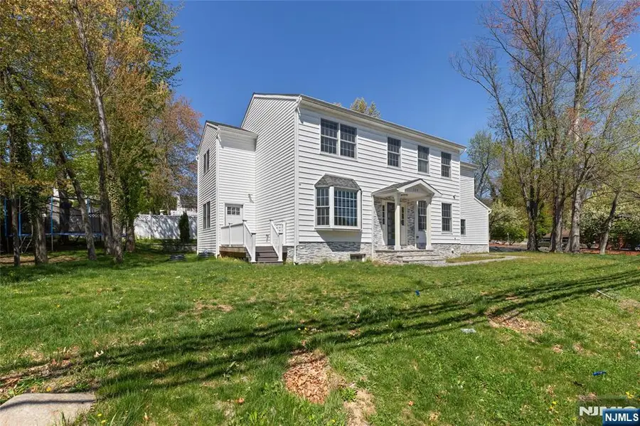 390 Pascack Road, Township Of Washington, NJ 07676 - #3