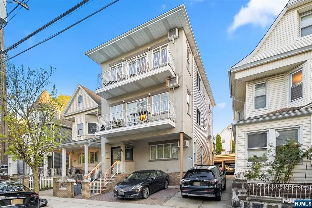 37 47th Street, Weehawken, NJ 07086 - #1