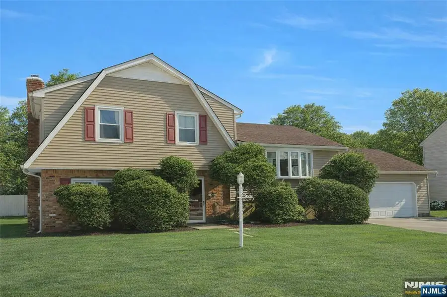 236 Oak Avenue, River Vale, NJ 07675 - #2