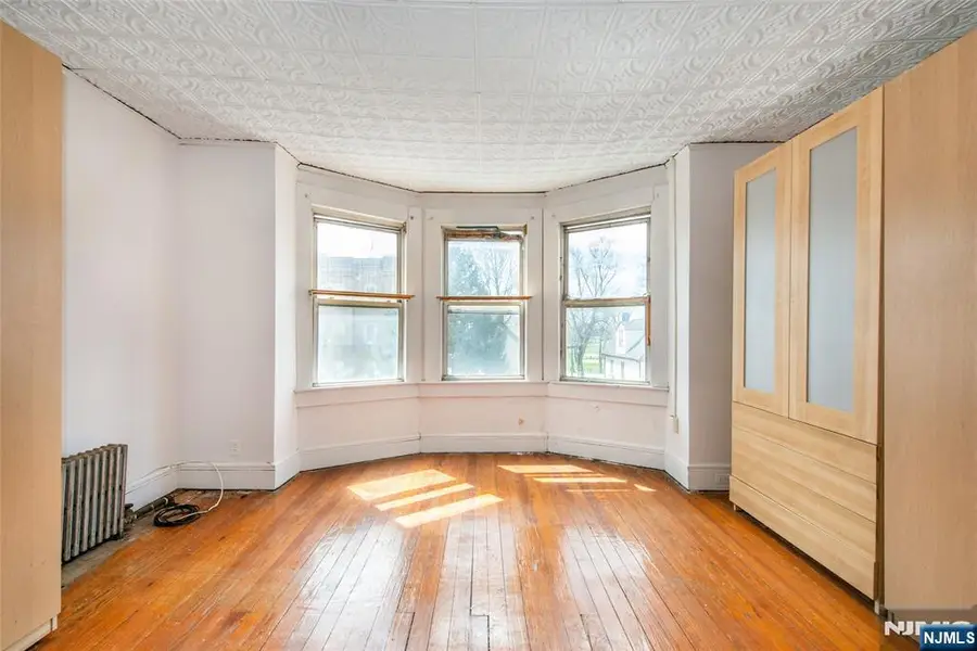 66 Gautier Avenue 302, Jersey City, NJ 07306 - #3