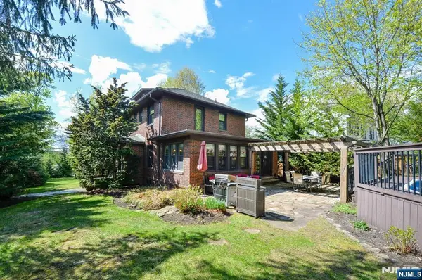525 Washington Avenue, Dumont, NJ 07628