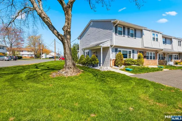 52 Galewood Drive 52, Old Bridge, NJ 07747