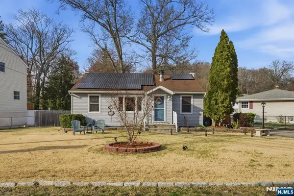 50 Skyline Lake Drive, Ringwood, NJ 07456