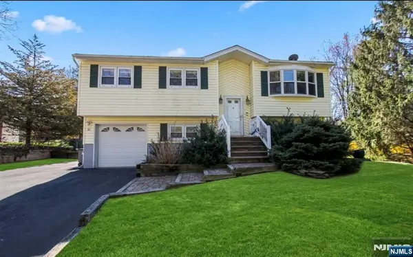 35 Mary Ann Road, Jefferson Township, NJ 07438