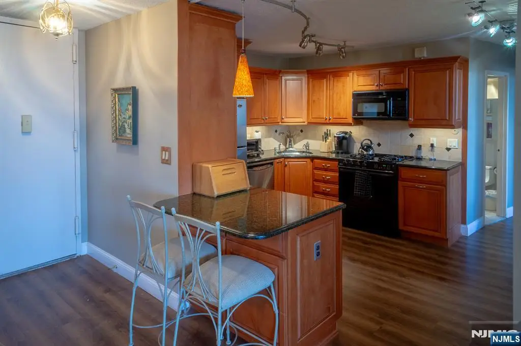 555 North Avenue 19C, Fort Lee, NJ 07024 - #1