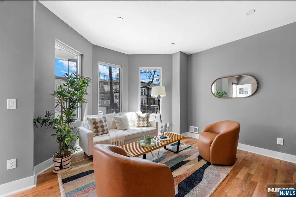 219 Clerk Street 2, Jersey City, NJ 07305 - #1