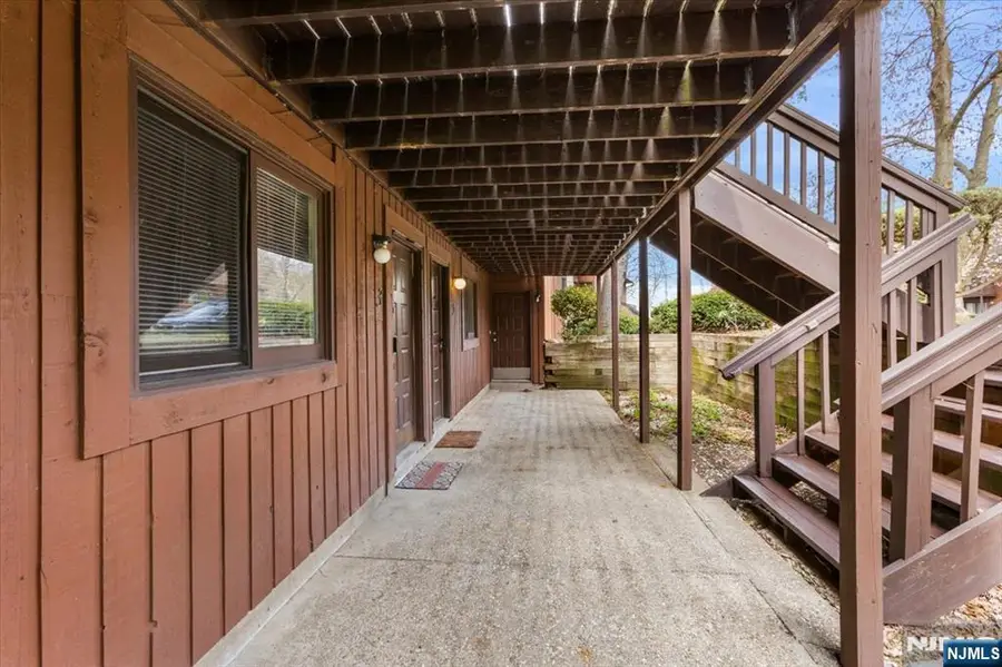 4 Alta Court 5, Vernon, NJ 07462 - #2