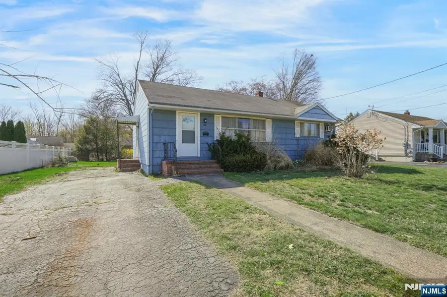 25 Stiles Court, Pompton Lakes, NJ 07442 - #3