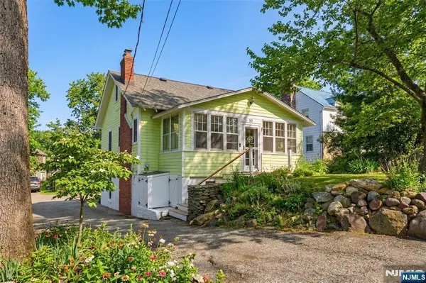 63 Franklin Road, Denville Township, NJ 07834