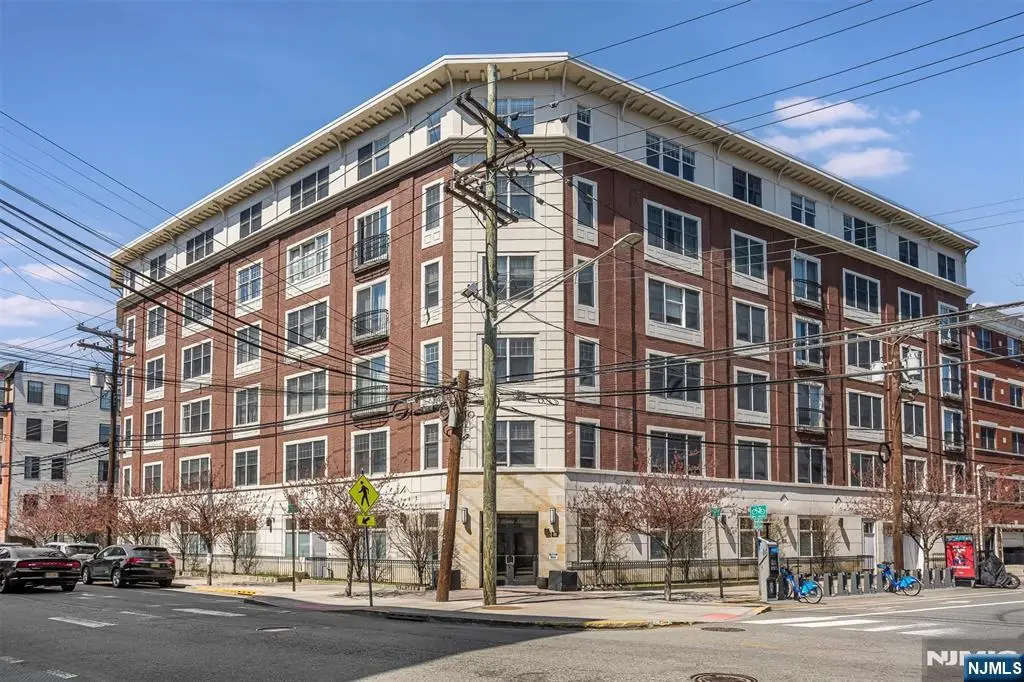 82 Clinton Street 6F, Hoboken, NJ 07030 - #1