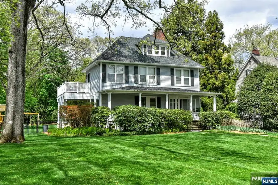 208 Lincoln Avenue, Ridgewood, NJ 07450 - #2