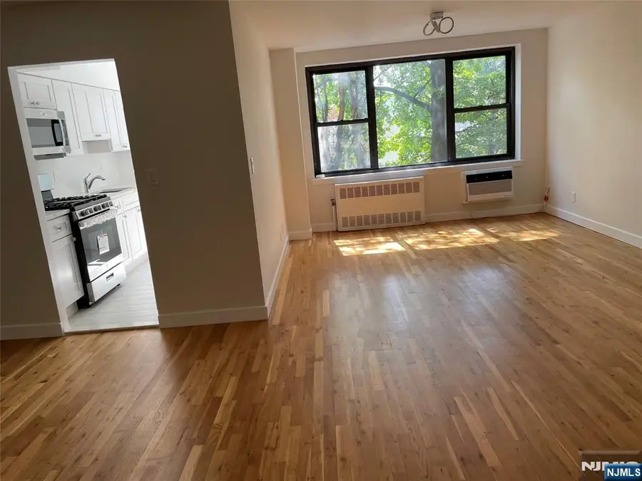 1541 Lemoine Avenue 3A, Fort Lee, NJ 07024 - #3