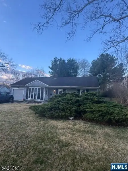 3 Spalding Drive, Livingston, NJ 07039 - #2