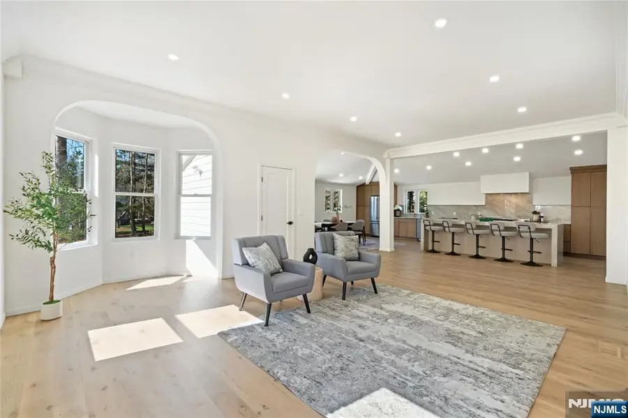 175 E Crescent Avenue, Allendale, NJ 07401 - #2
