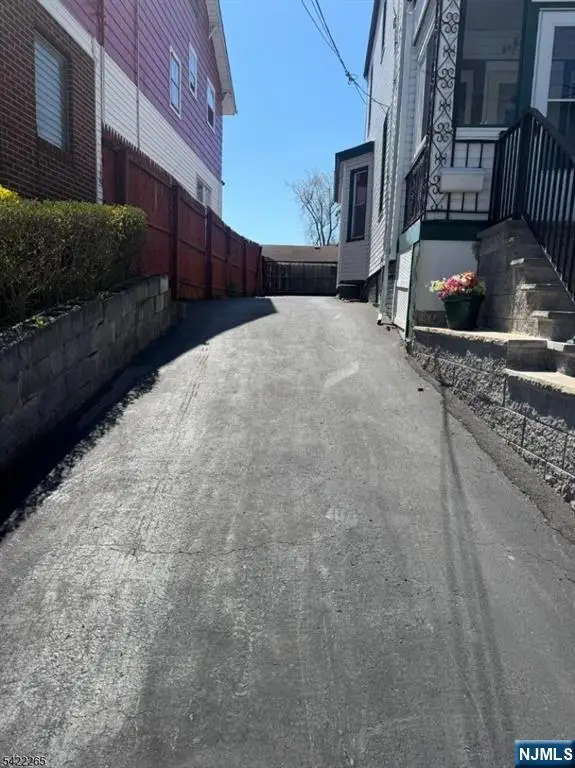 14 Helen Place, Newark, NJ 07106 - #3