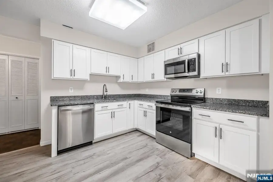326 Prospect Avenue 6J, Hackensack, NJ 07601 - #3