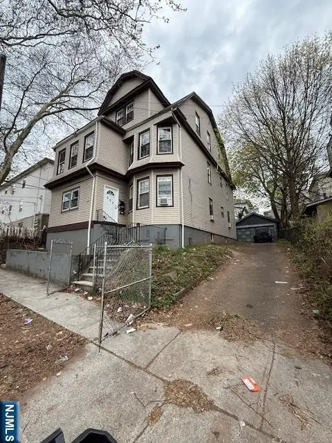 672-674 Irvine Turner Boulevard, Newark, NJ 07112