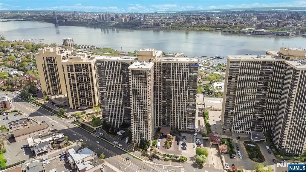 300 Winston L1, Cliffside Park, NJ 07010 - #1